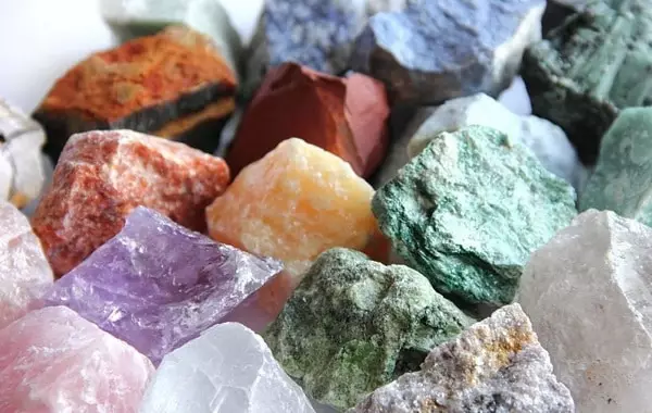 Amakristalu ezithombe ze-quartz