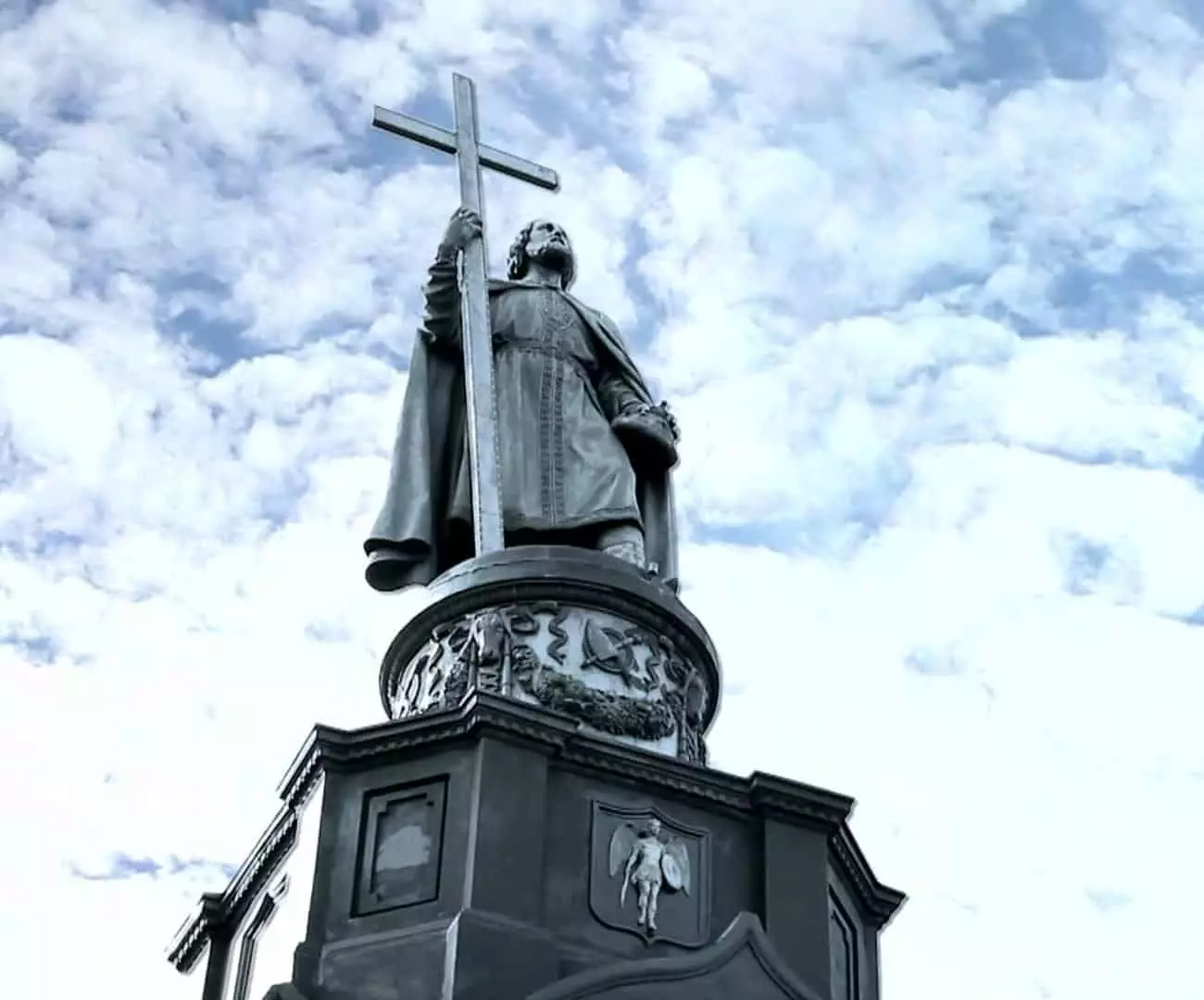 Monument kwa Prince Vladimir.
