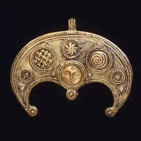 స్లావిక్ ప్రజలలో సుందరమైన lunitsa మరియు దాని అర్థం