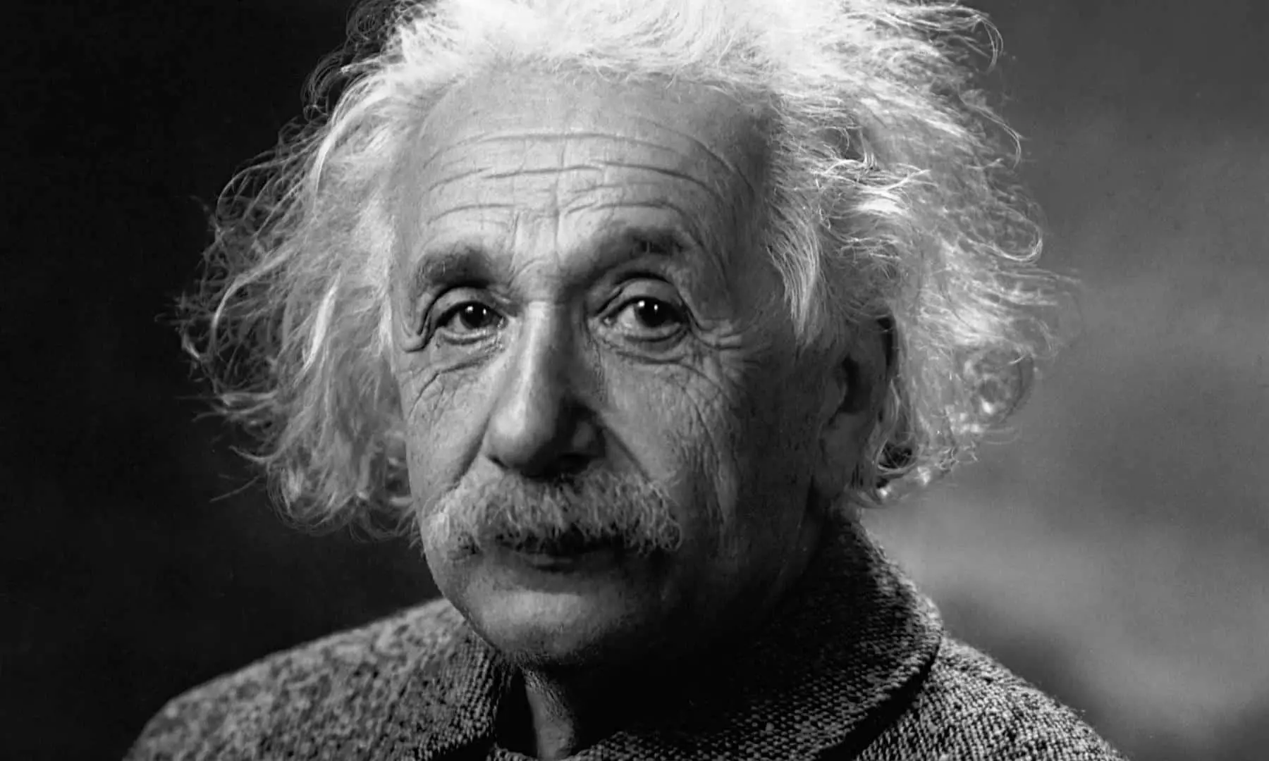 Rahu នៅ Aquarius Albert Einstein