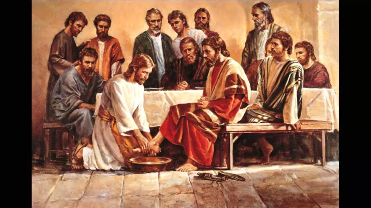 Jézus az apostolok lábai
