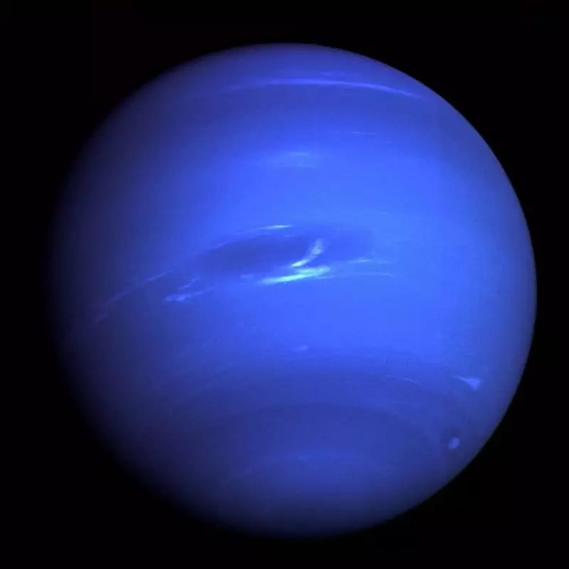 Neptune mune yegumi nemana mumukadzi uye varume vari muhoroscope 3184_1