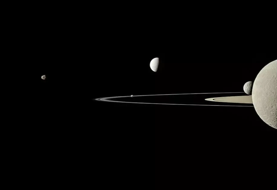 Saturn sa ika-11 nga balay sa usa ka lalaki
