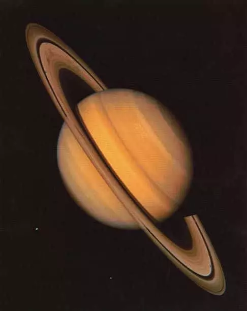Saturn 10. majas