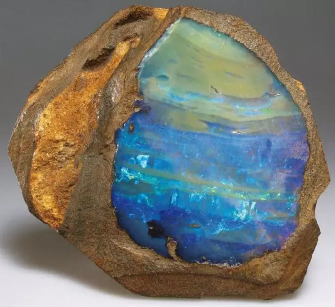 Opal πέτρινες ιδιότητες που υπογράφουν υπογράψει