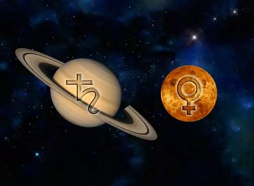 Saturn w Taurus dla kobiety