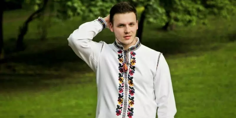 Мужья украинцы. Украинские парни. Красивые украинские парни. Парень в вышиванке. Белорусы парни.