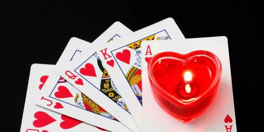 Fortune rozprávanie na hranie kariet na milovanej úrovni