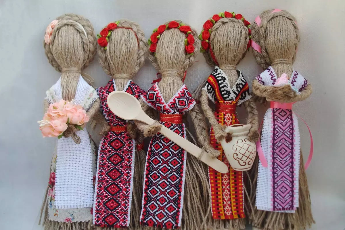 Dolls Slavic Flare