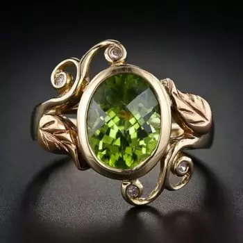 Ring with olivine