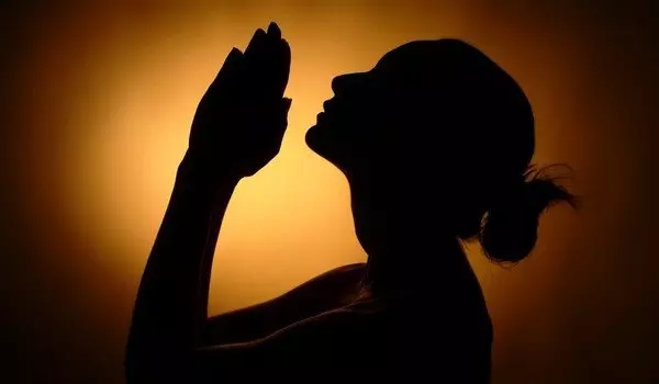 نماز برای پیدا کردن یک کار خوب: به چه کسی و چگونه دعا کنید 4730_1
