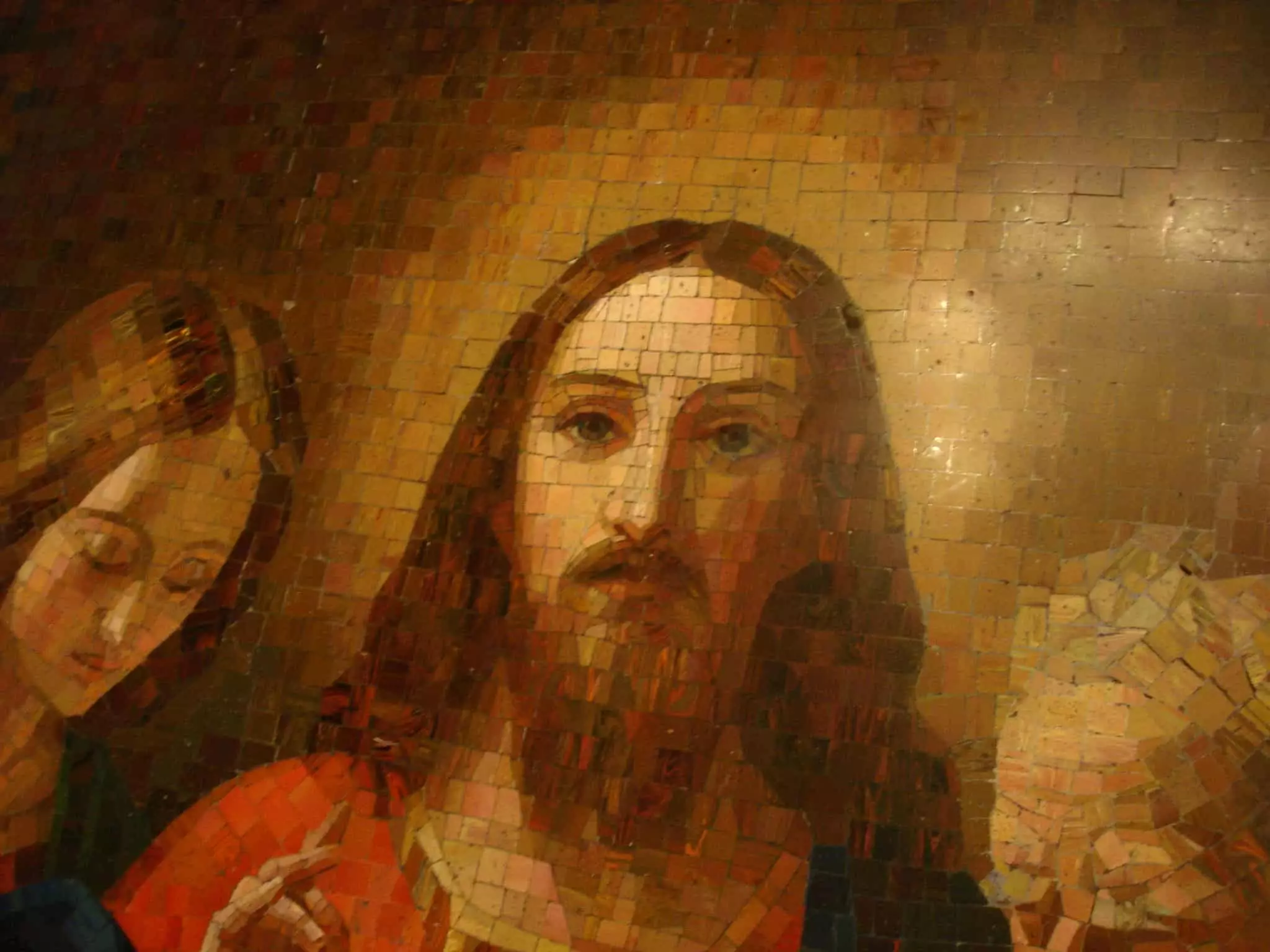 Фигура Исуса Христа на икони