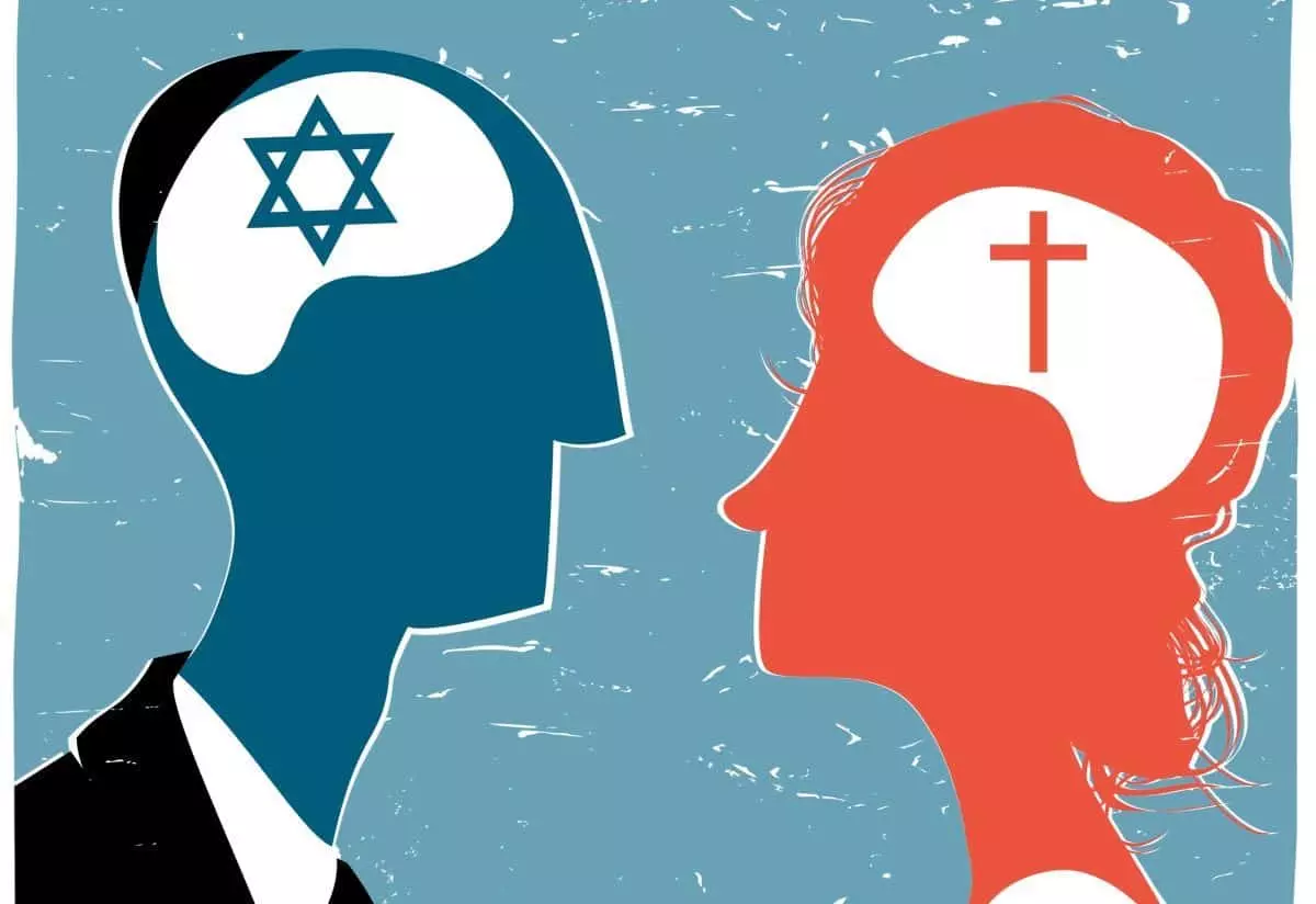 Judaisme og kristendom: Gennemgang af forskellene mellem dem