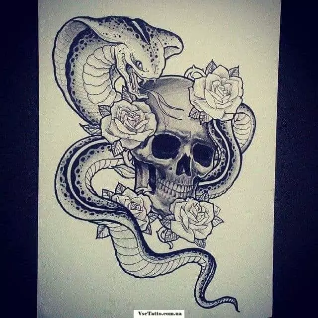 Tattoo kraniet, slange og roser
