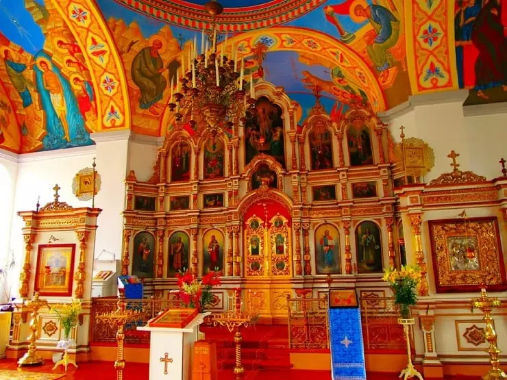 Различията на православието от католицизма и протестантството