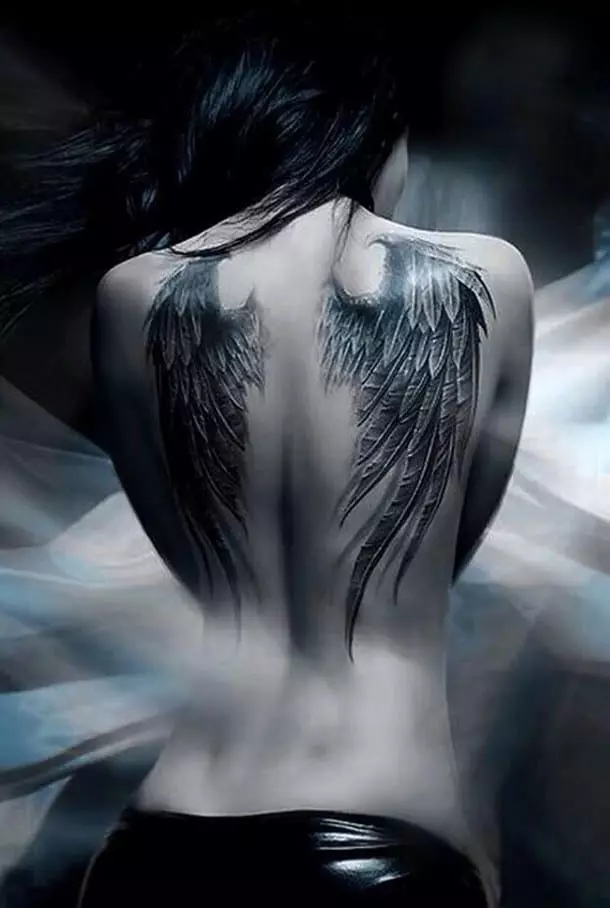 Tatueringsvingar av fallna änglar