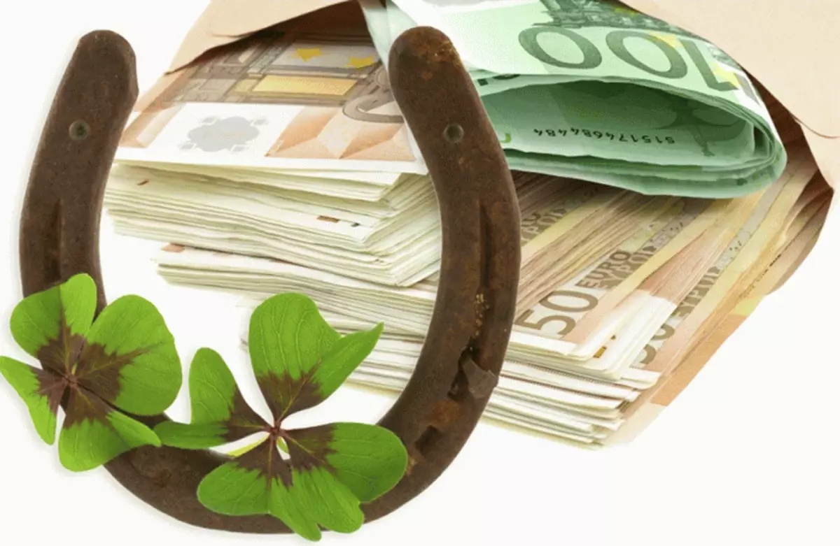 Συνεργεία για καλή τύχη και χρήματα: Διαβάστε τις ισχυρότερες τελετουργίες στο σπίτι