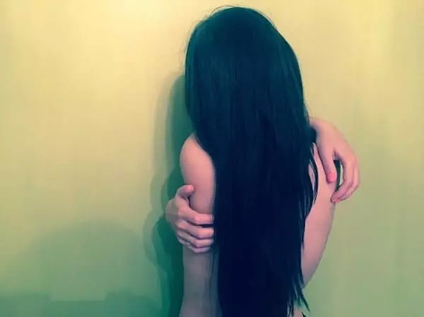 Gadis rambut panjang