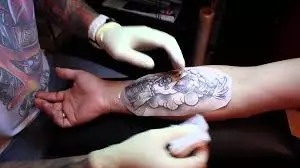 Elindäki tatuirovka