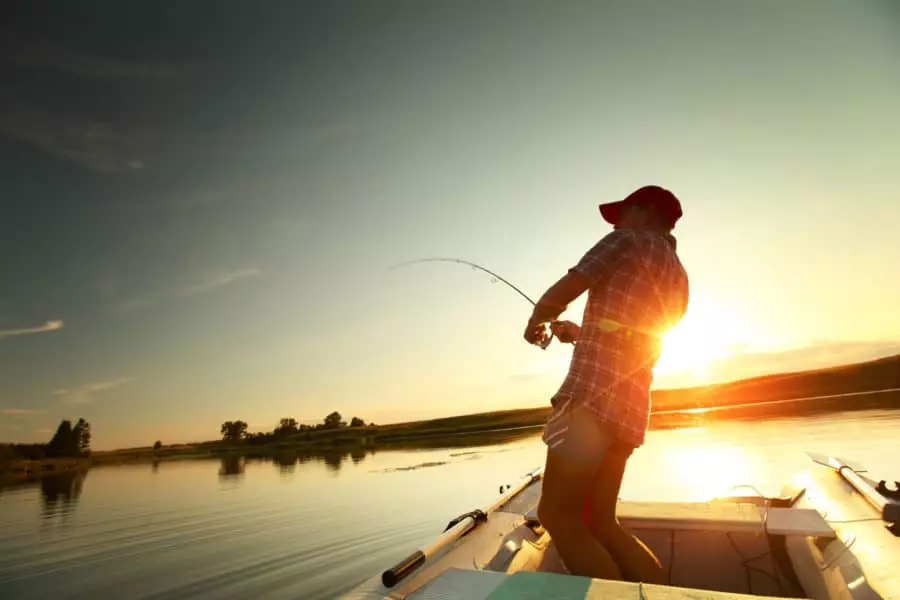 Конспирации и молитви Рибар на успешен риболов
