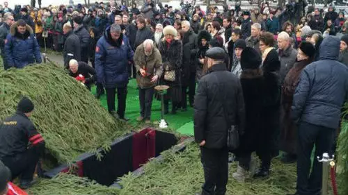 Al funerale