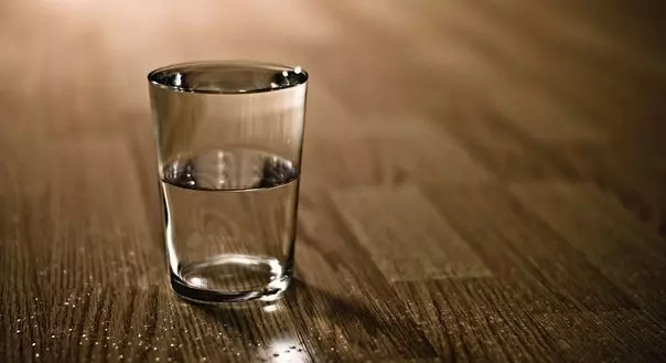 Technik der Ausführung Wünsche Glas Wasser Jose Silva
