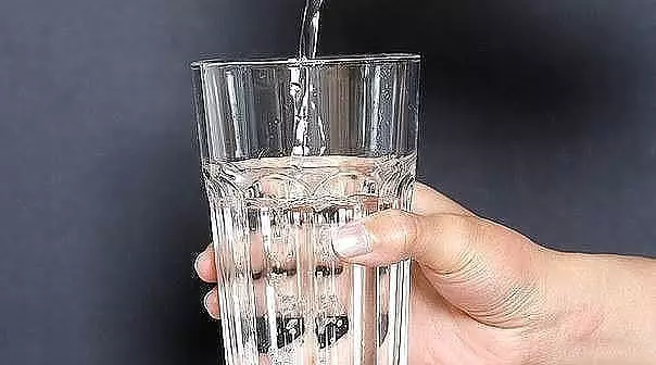 Wasserglas-Technik für Wünsche