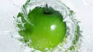 Zelené jablko