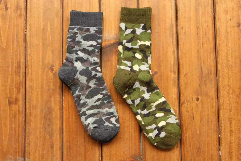 Çorape me ngjyra kamuflage