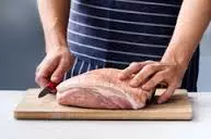 Proces rezania mäsa