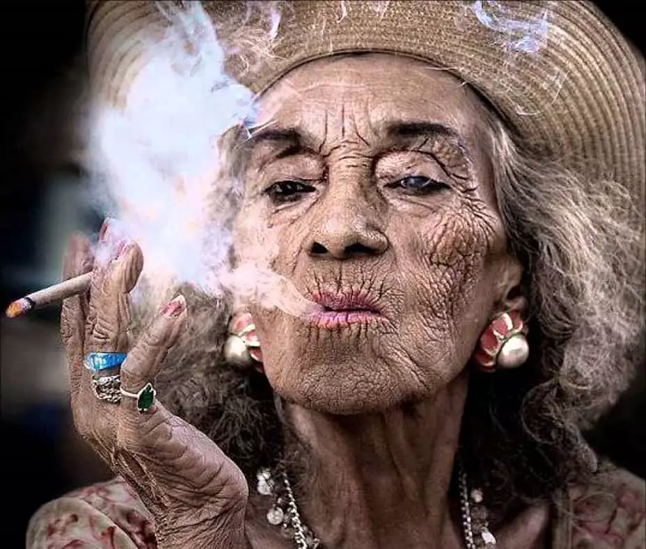 Abuela fumadora