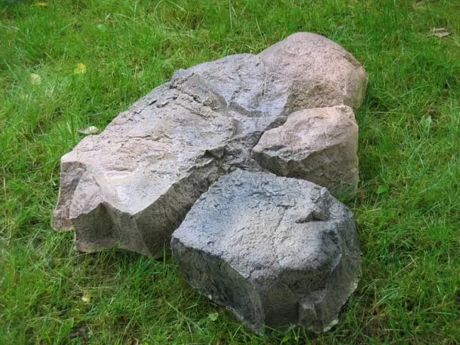 два камяні