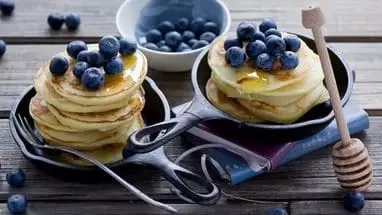 Pancakes бо blueberries
