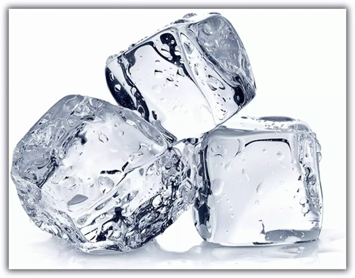 Кусочки льда песня. Ice Cube Water. Кубики льда. Красивые кубики льда. Лед.