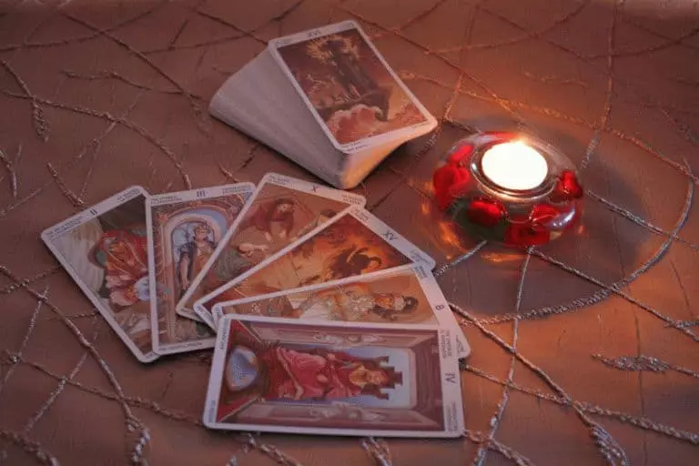 Card Fortune Telling.