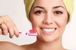 до чого сниться чистити зуби сонник