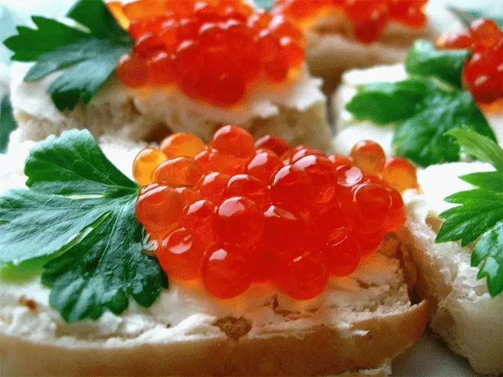 အနီရောင် caviar ၏အိပ်မက်များကားအဘယ်နည်း။ 7766_2